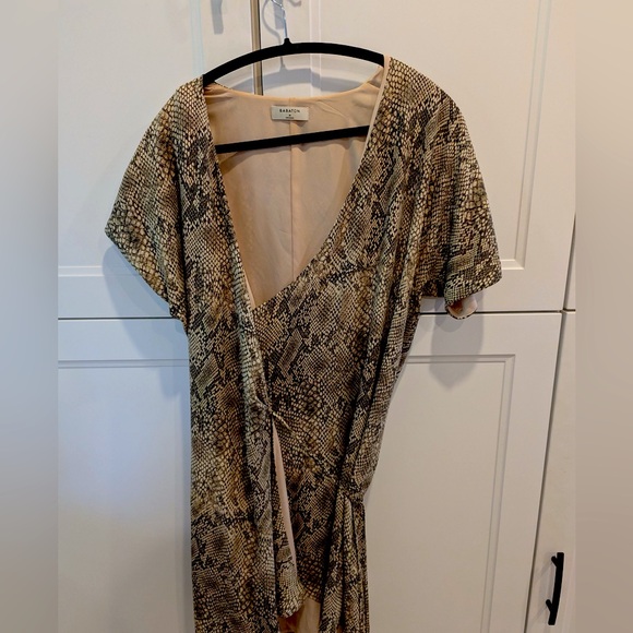 Babaton snakeskin print wrap dress size M - Picture 1 of 2